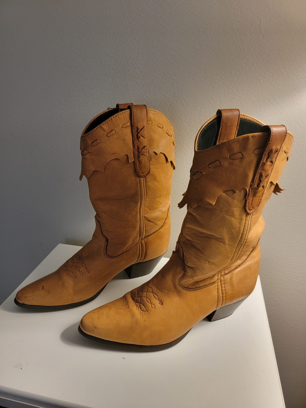 Laredo Tan soft leather western boots